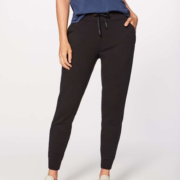 Lululemon Warm Down Jogger II 28" Size 4 Black Mid-Rise Relaxed Fit - Picture 2 of 8